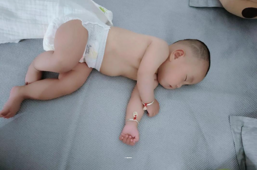 南平怀孕多久会显肚子